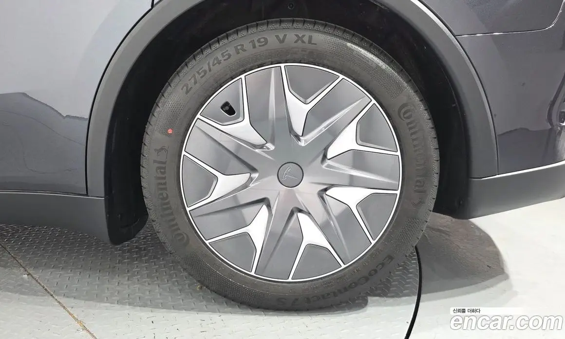 Tesla Model Y 2026 0.2 автомат (гидро), фото 6 Tesla Model Y 2026 0.2 автомат (гидро), фото 6