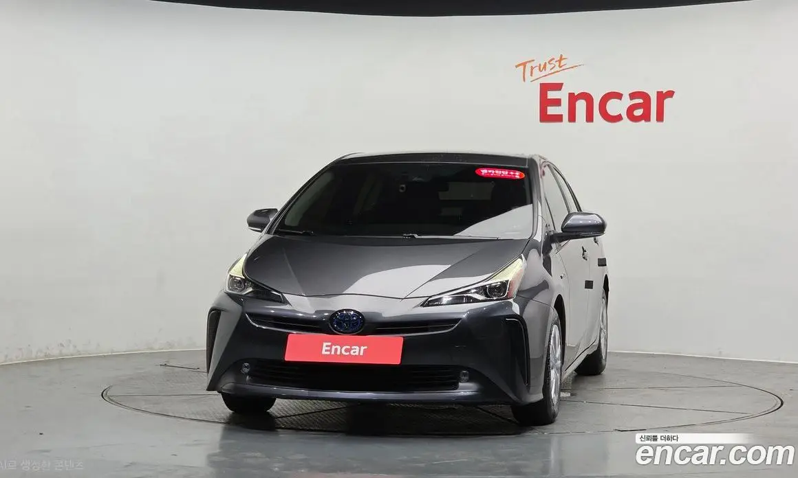 Toyota Prius 2021 1.8 автомат (гидро), фото 2 Toyota Prius 2021 1.8 автомат (гидро), фото 2