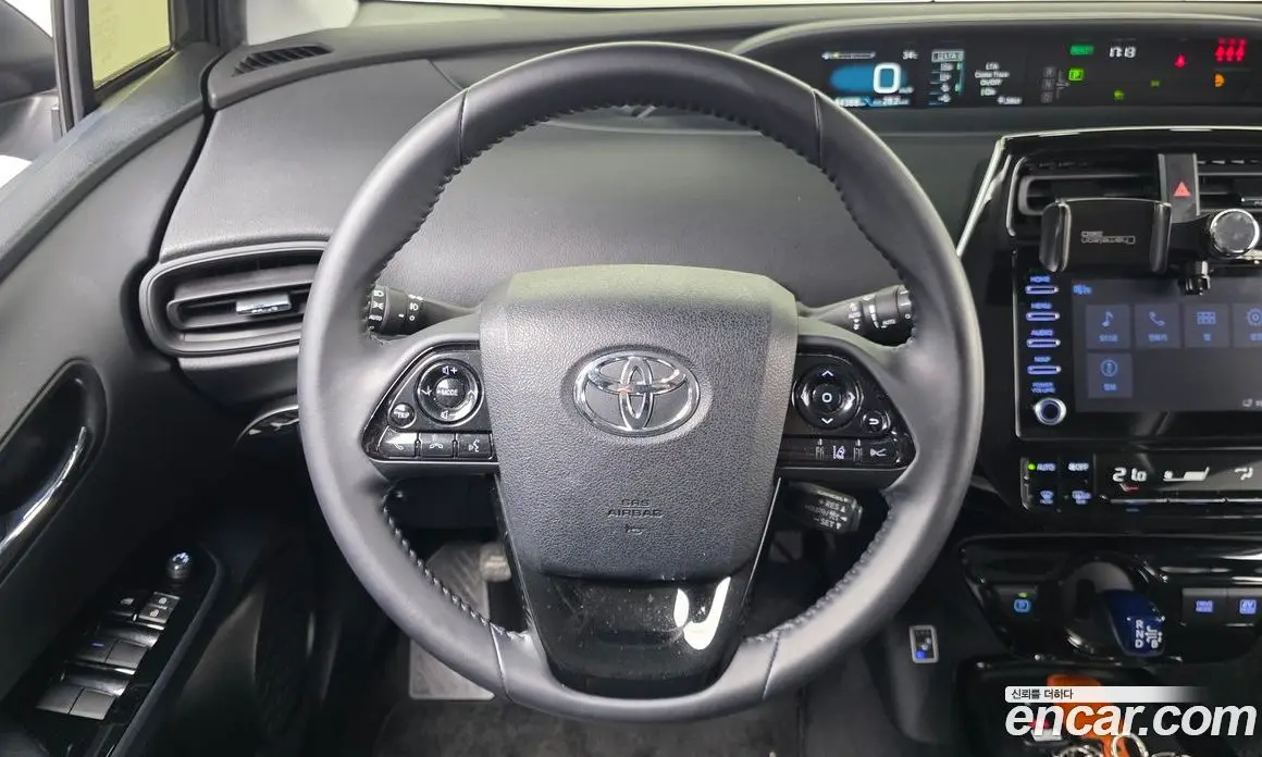 Toyota Prius 2021 1.8 автомат (гидро), фото 18 Toyota Prius 2021 1.8 автомат (гидро), фото 18
