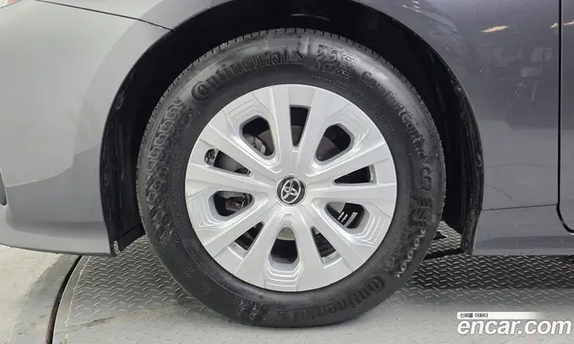 Toyota Prius 2021 1.8 автомат (гидро), миниатюра 4 Toyota Prius 2021 1.8 автомат (гидро), миниатюра 4