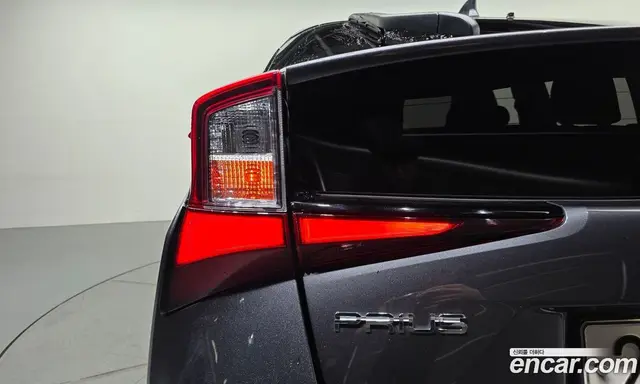 Toyota Prius 2021 1.8 автомат (гидро), миниатюра 8 Toyota Prius 2021 1.8 автомат (гидро), миниатюра 8