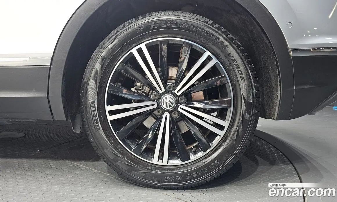 Volkswagen Tiguan 2020 2.0 автомат (гидро), фото 5 Volkswagen Tiguan 2020 2.0 автомат (гидро), фото 5