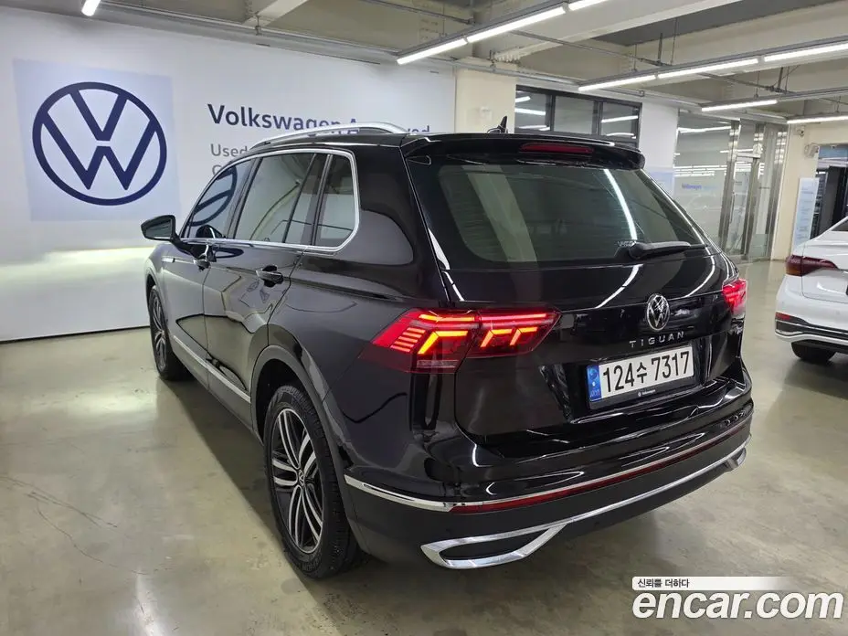 Volkswagen Tiguan 2021 2.0 автомат (гидро), фото 20 Volkswagen Tiguan 2021 2.0 автомат (гидро), фото 20