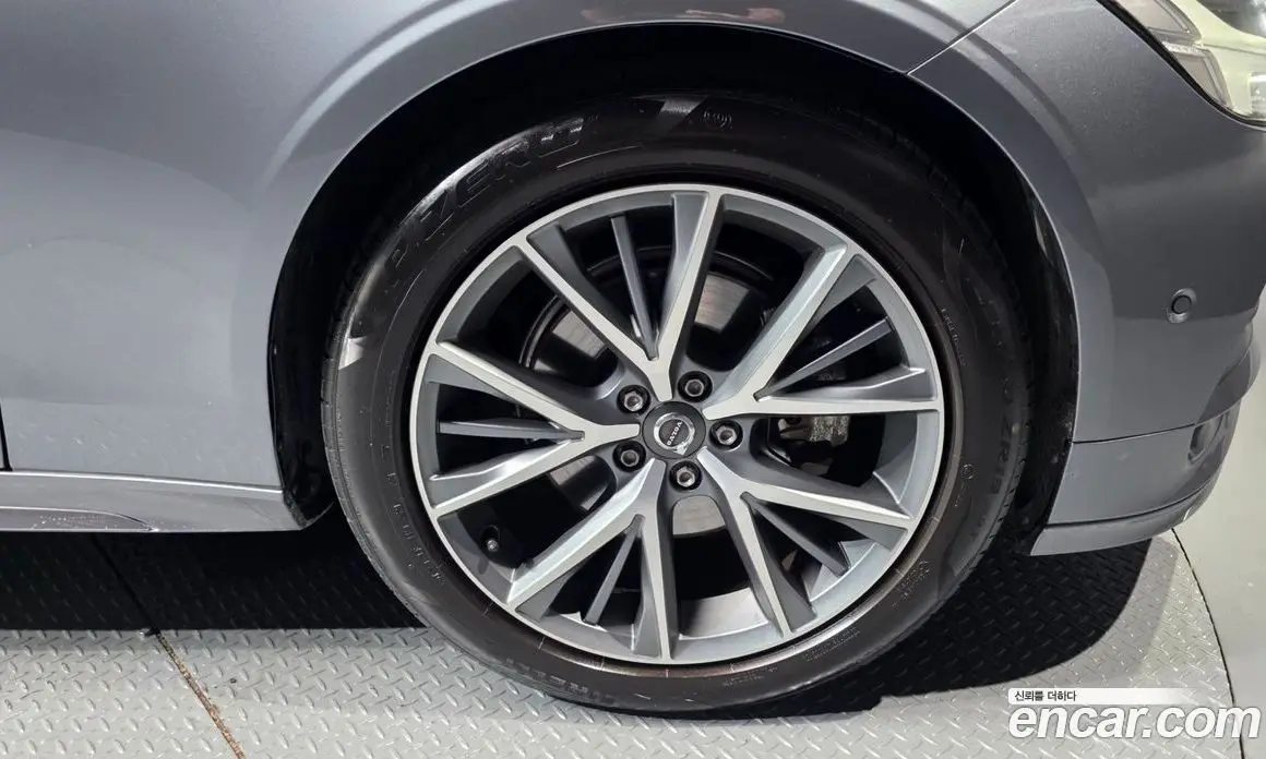 Volvo S90 2017 2.0 автомат (гидро), фото 5 Volvo S90 2017 2.0 автомат (гидро), фото 5