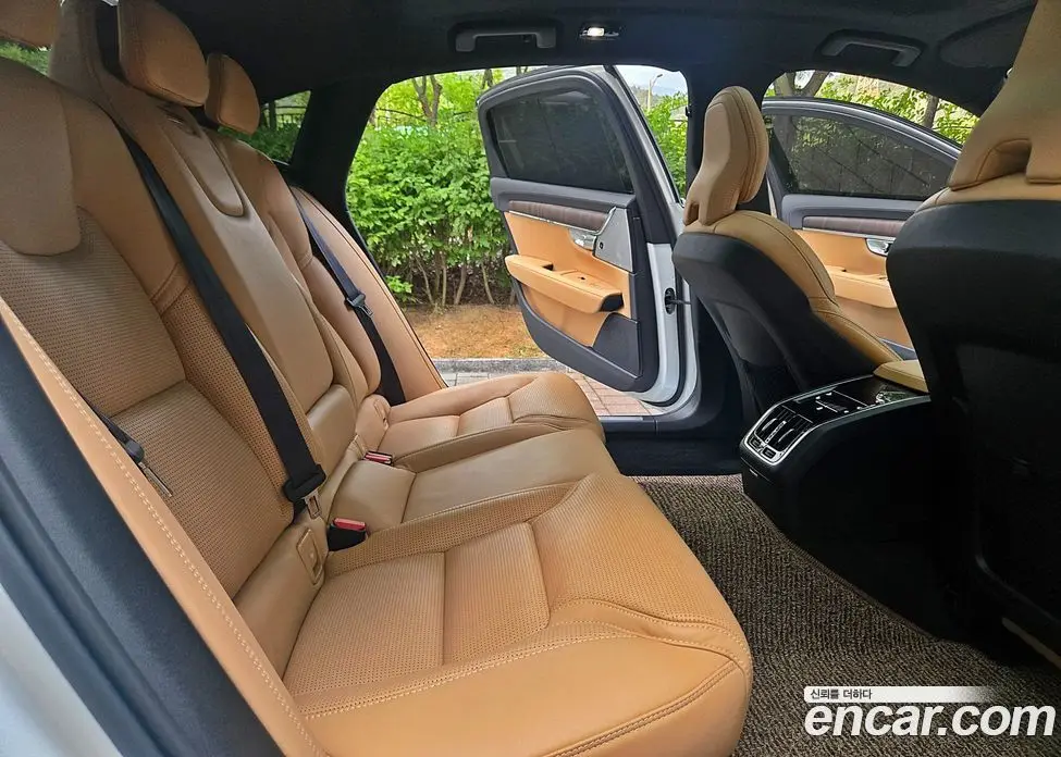 Volvo S90 2025 2.0 автомат (гидро), фото 12 Volvo S90 2025 2.0 автомат (гидро), фото 12
