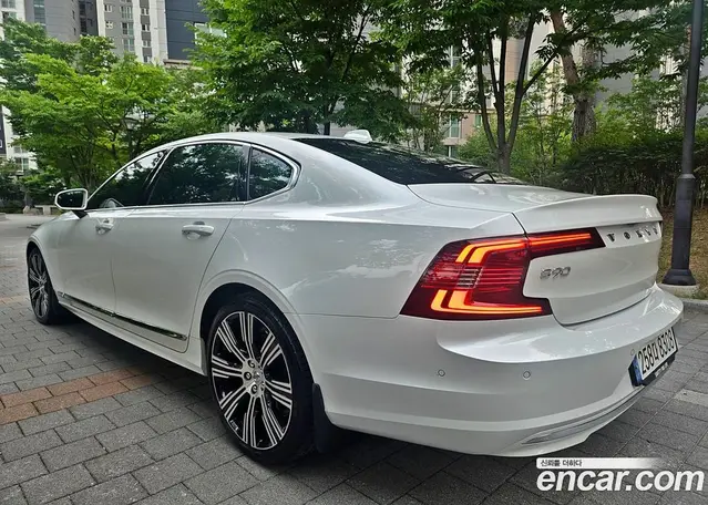 Volvo S90 2025 2.0 автомат (гидро), миниатюра 4 Volvo S90 2025 2.0 автомат (гидро), миниатюра 4