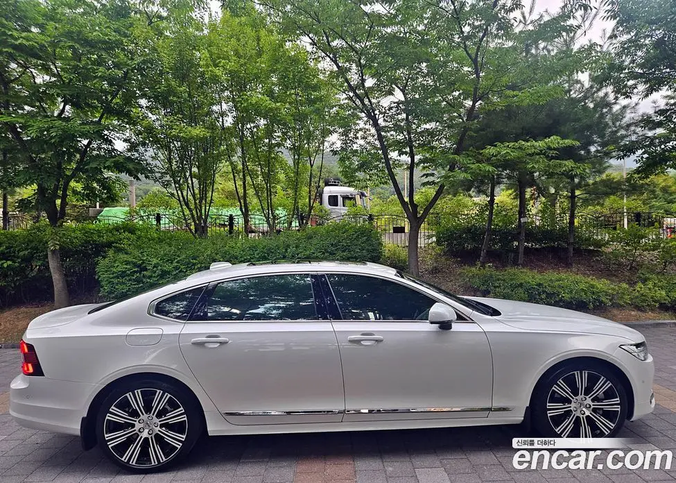 Volvo S90 2025 2.0 автомат (гидро), фото 7 Volvo S90 2025 2.0 автомат (гидро), фото 7