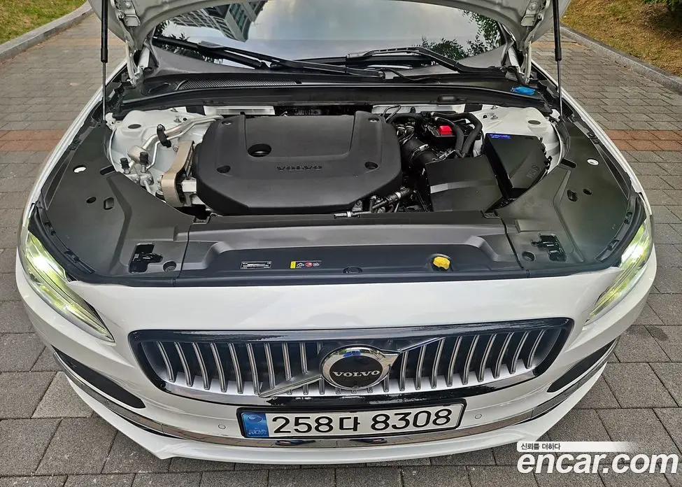 Volvo S90 2025 2.0 автомат (гидро), фото 9 Volvo S90 2025 2.0 автомат (гидро), фото 9