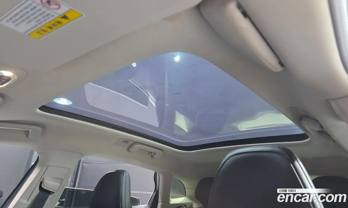 Volvo V40 2015 2.0 автомат (гидро), фото 17 Volvo V40 2015 2.0 автомат (гидро), фото 17