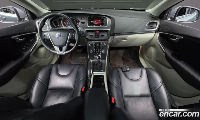 Volvo V40 2015 2.0 автомат (гидро), миниатюра 7 Volvo V40 2015 2.0 автомат (гидро), миниатюра 7