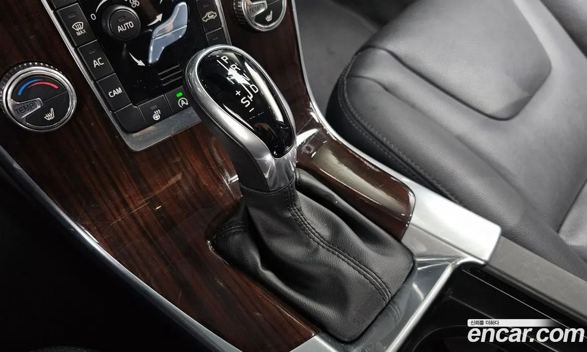 Volvo V60 2017 2.0 автомат (гидро), фото 12 Volvo V60 2017 2.0 автомат (гидро), фото 12