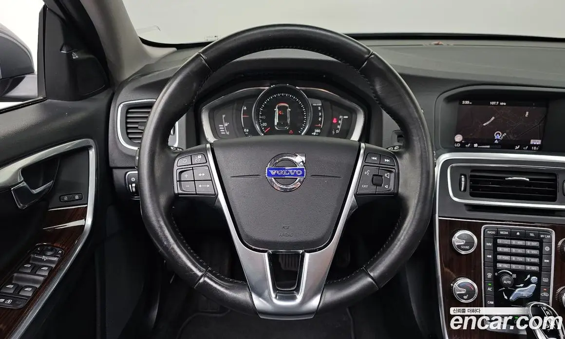 Volvo V60 2017 2.0 автомат (гидро), фото 19 Volvo V60 2017 2.0 автомат (гидро), фото 19