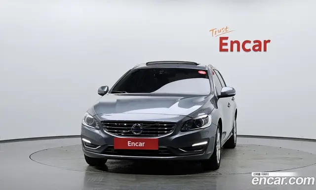 Volvo V60 2017 2.0 автомат (гидро), миниатюра 3 Volvo V60 2017 2.0 автомат (гидро), миниатюра 3