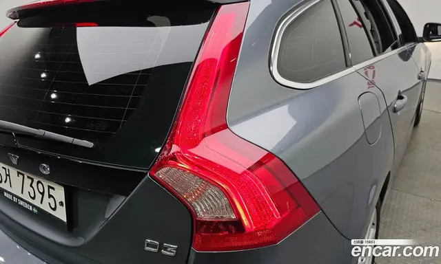 Volvo V60 2017 2.0 автомат (гидро), миниатюра 9 Volvo V60 2017 2.0 автомат (гидро), миниатюра 9