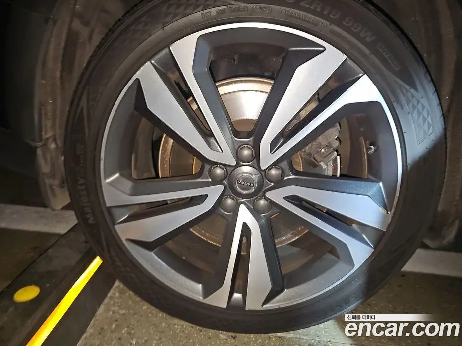 Volvo V60 2019 2.0 автомат (гидро), фото 14 Volvo V60 2019 2.0 автомат (гидро), фото 14