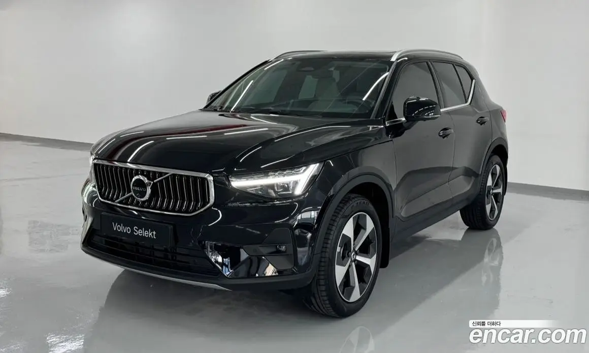 Volvo XC40 2026 2.0 автомат (гидро), фото 1 Volvo XC40 2026 2.0 автомат (гидро), фото 1