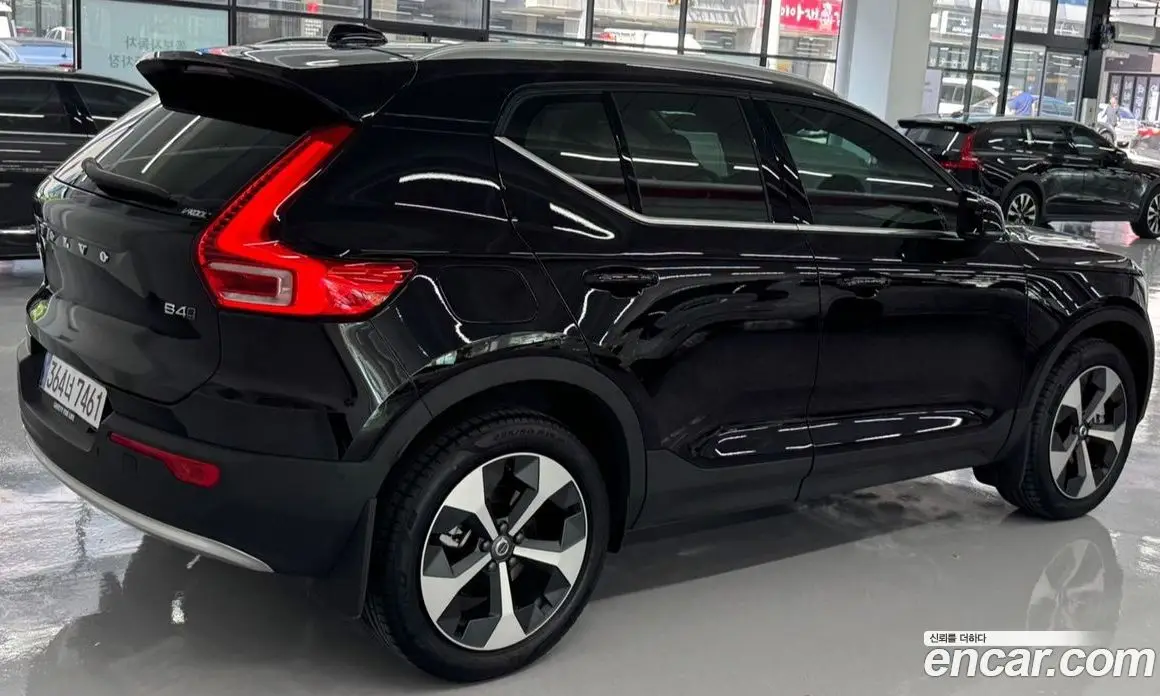 Volvo XC40 2026 2.0 автомат (гидро), фото 2 Volvo XC40 2026 2.0 автомат (гидро), фото 2