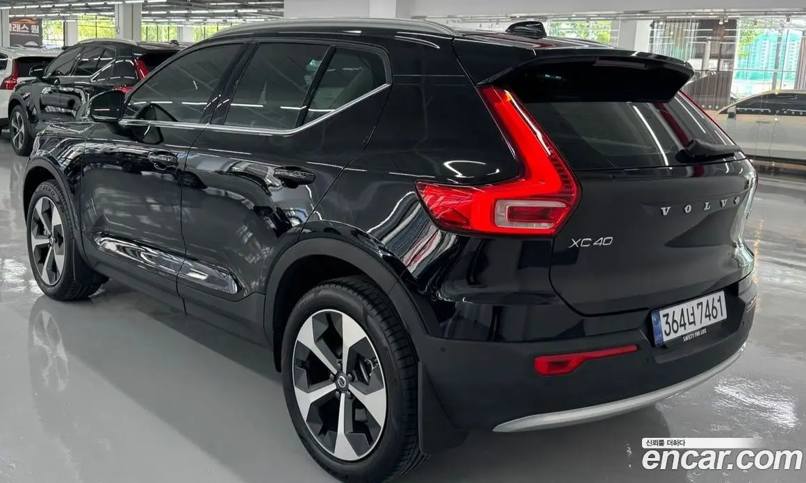 Volvo XC40 2026 2.0 автомат (гидро), фото 15 Volvo XC40 2026 2.0 автомат (гидро), фото 15