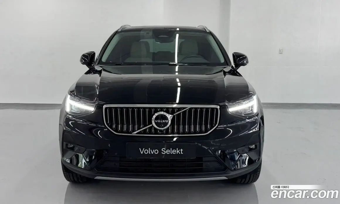 Volvo XC40 2026 2.0 автомат (гидро), фото 3 Volvo XC40 2026 2.0 автомат (гидро), фото 3
