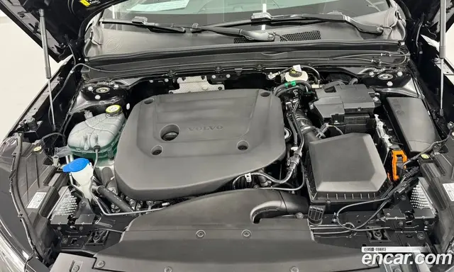 Volvo XC40 2026 2.0 автомат (гидро), миниатюра 6 Volvo XC40 2026 2.0 автомат (гидро), миниатюра 6
