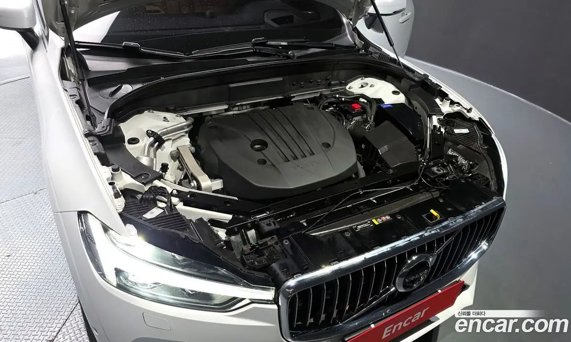 Volvo XC60 2021 2.0 автомат (гидро), фото 6 Volvo XC60 2021 2.0 автомат (гидро), фото 6