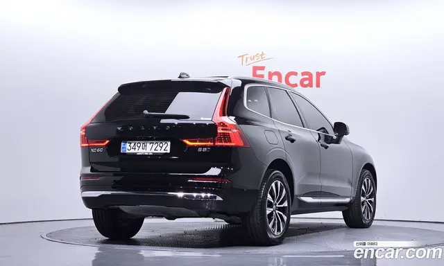 Volvo XC60 2023 2.0 автомат (гидро), миниатюра 2 Volvo XC60 2023 2.0 автомат (гидро), миниатюра 2