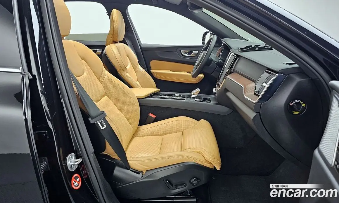 Volvo XC60 2023 2.0 автомат (гидро), фото 11 Volvo XC60 2023 2.0 автомат (гидро), фото 11