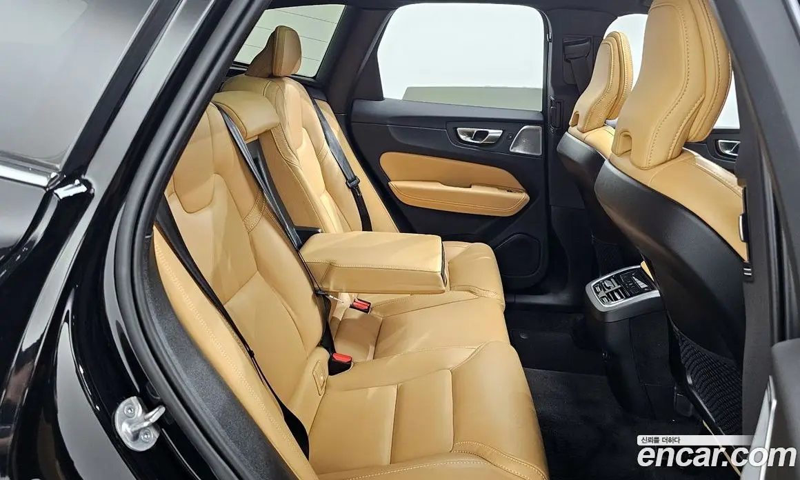 Volvo XC60 2023 2.0 автомат (гидро), фото 12 Volvo XC60 2023 2.0 автомат (гидро), фото 12