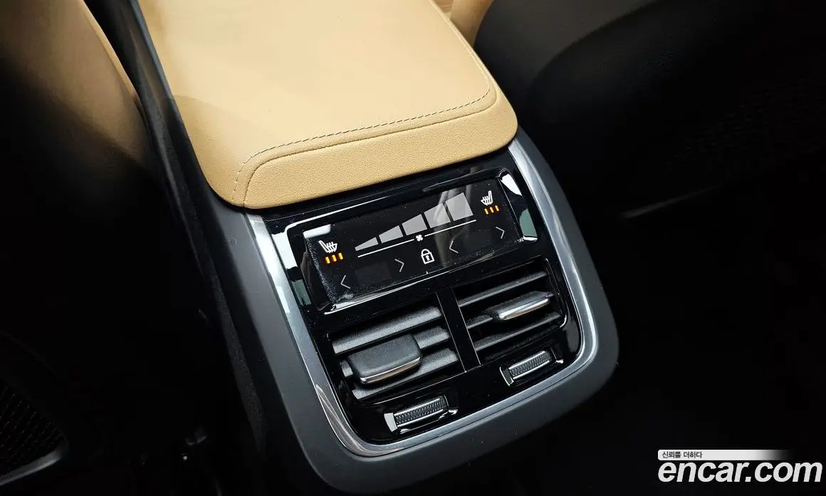 Volvo XC60 2023 2.0 автомат (гидро), фото 18 Volvo XC60 2023 2.0 автомат (гидро), фото 18
