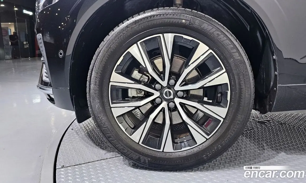 Volvo XC60 2023 2.0 автомат (гидро), фото 5 Volvo XC60 2023 2.0 автомат (гидро), фото 5