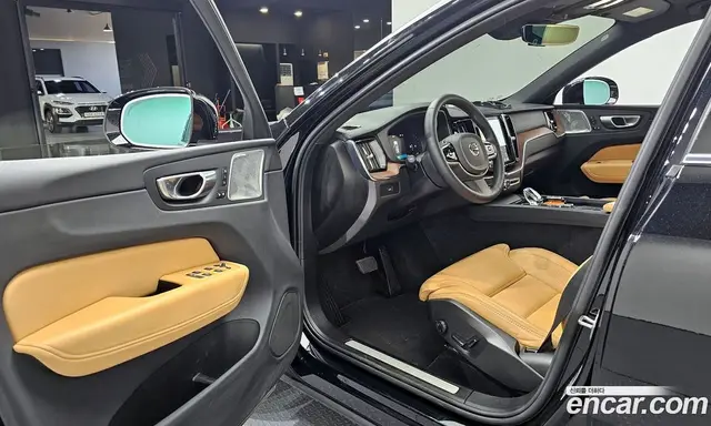 Volvo XC60 2023 2.0 автомат (гидро), миниатюра 10 Volvo XC60 2023 2.0 автомат (гидро), миниатюра 10