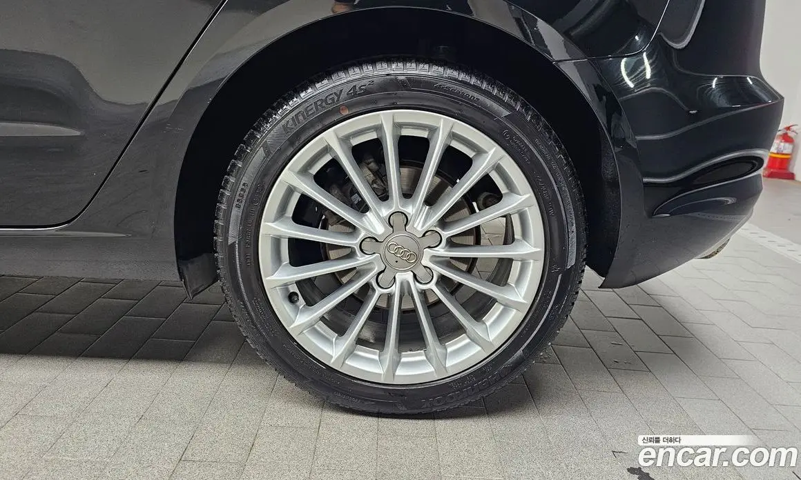 Audi A3 2015 1.6 автомат (гидро), фото 6 Audi A3 2015 1.6 автомат (гидро), фото 6