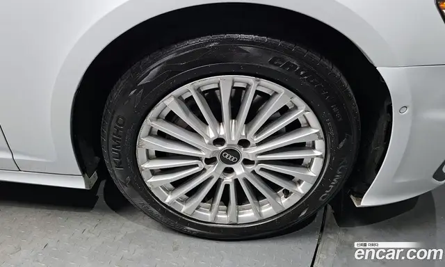 Audi A6 2021 2.0 автомат (гидро), миниатюра 5