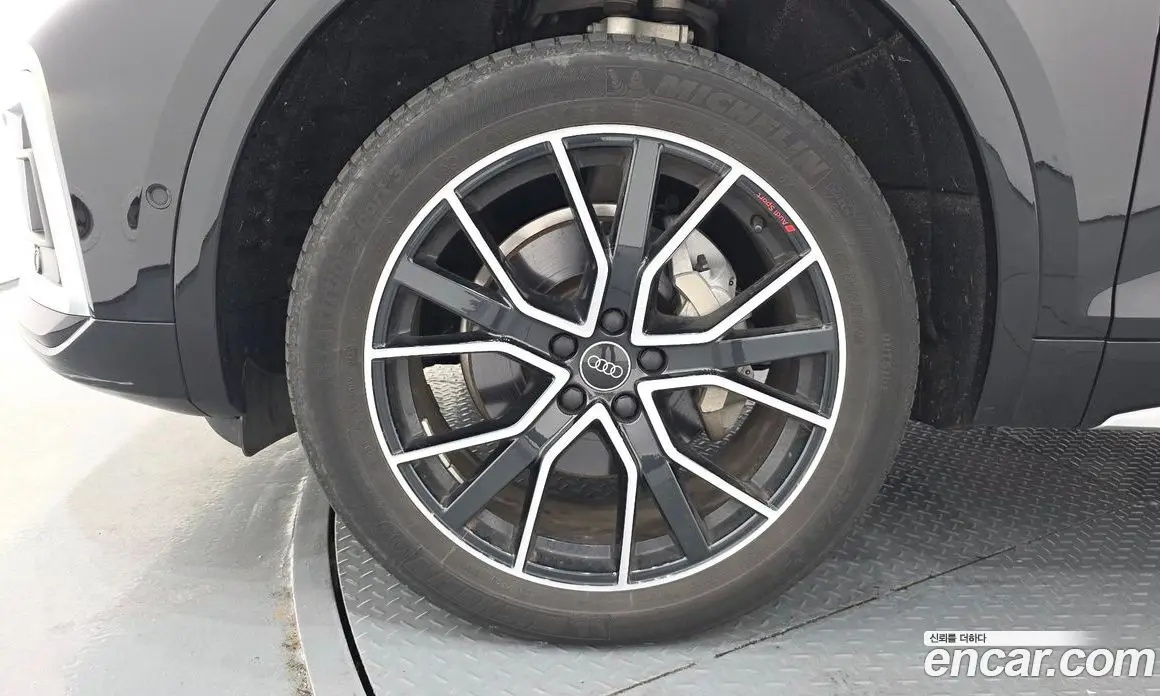 Audi Q5 2024 2.0 автомат (гидро), фото 5