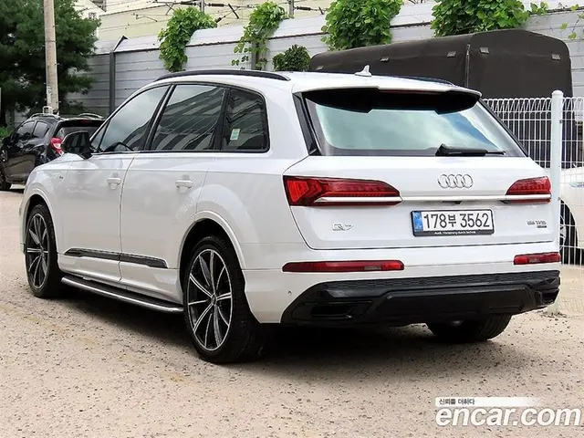 Audi Q7 2021 3.0 автомат (гидро), миниатюра 3 Audi Q7 2021 3.0 автомат (гидро), миниатюра 3
