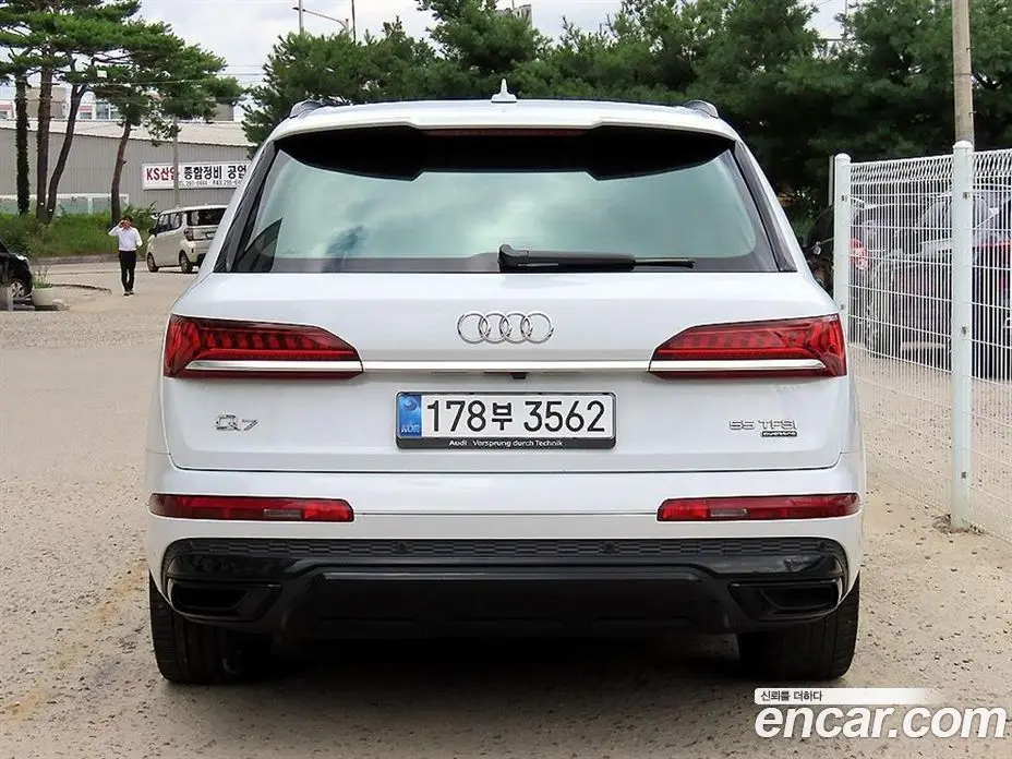 Audi Q7 2021 3.0 автомат (гидро), фото 4 Audi Q7 2021 3.0 автомат (гидро), фото 4