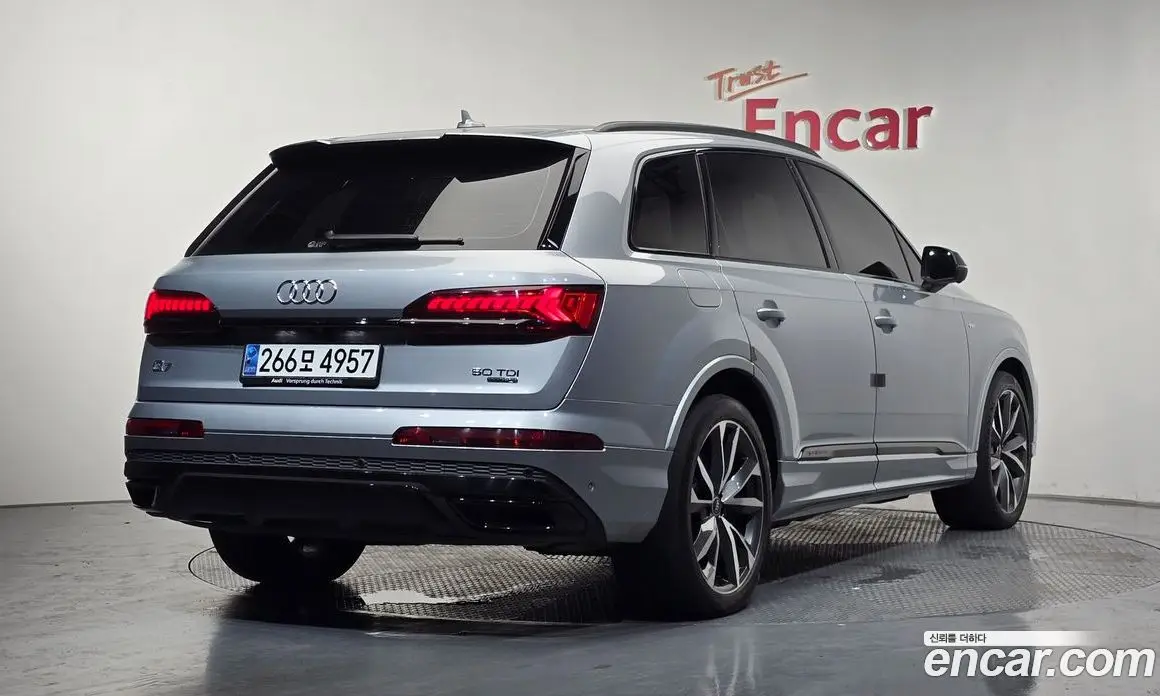 Audi Q7 2023 3.0 автомат (гидро), фото 2 Audi Q7 2023 3.0 автомат (гидро), фото 2