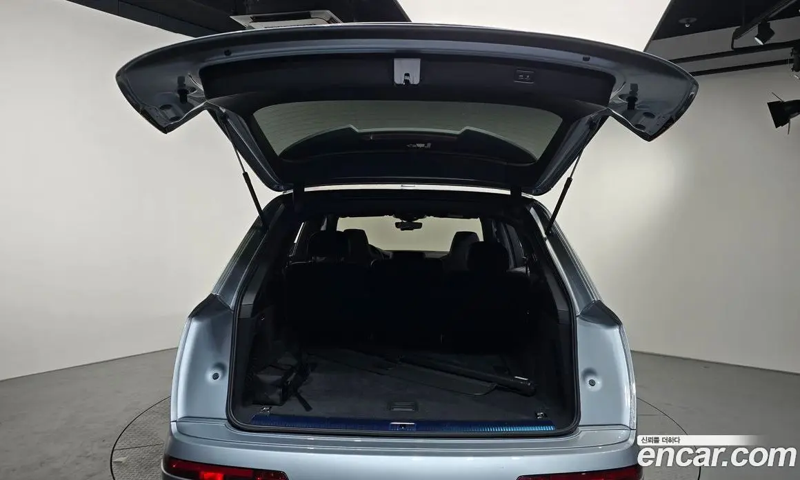 Audi Q7 2023 3.0 автомат (гидро), фото 17 Audi Q7 2023 3.0 автомат (гидро), фото 17