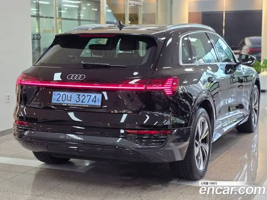 Audi Q8 e-tron 2024 автомат (гидро), фото 2 Audi Q8 e-tron 2024 автомат (гидро), фото 2