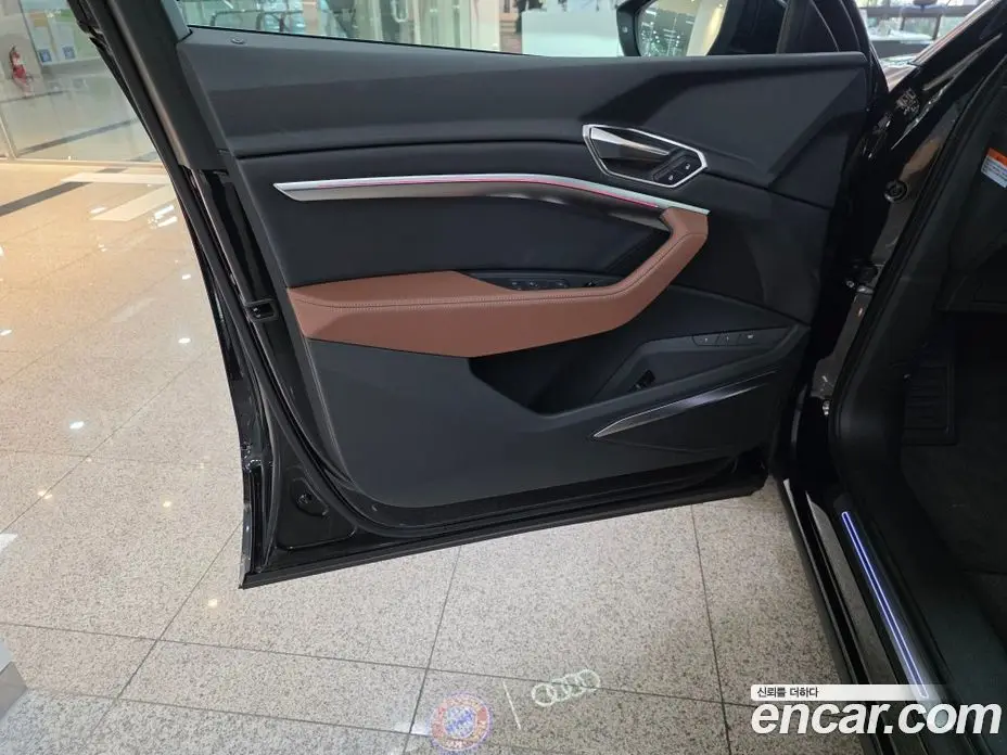 Audi Q8 e-tron 2024 автомат (гидро), фото 11 Audi Q8 e-tron 2024 автомат (гидро), фото 11
