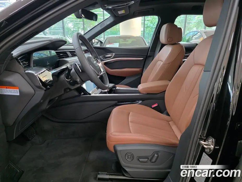 Audi Q8 e-tron 2024 автомат (гидро), фото 10 Audi Q8 e-tron 2024 автомат (гидро), фото 10
