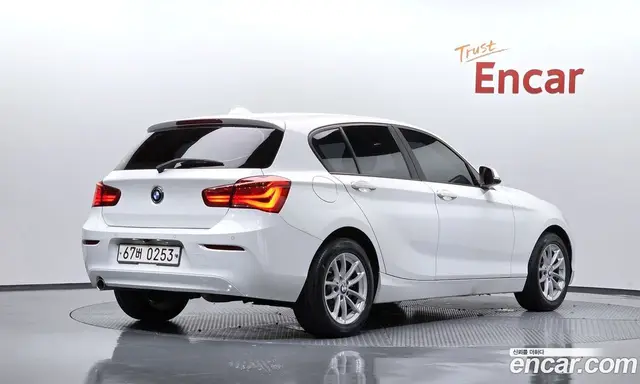 BMW 1 серия 2016 2.0 автомат (гидро), миниатюра 2 BMW 1 серия 2016 2.0 автомат (гидро), миниатюра 2