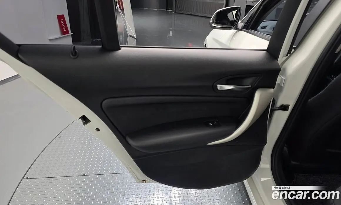 BMW 1 серия 2016 2.0 автомат (гидро), фото 15 BMW 1 серия 2016 2.0 автомат (гидро), фото 15