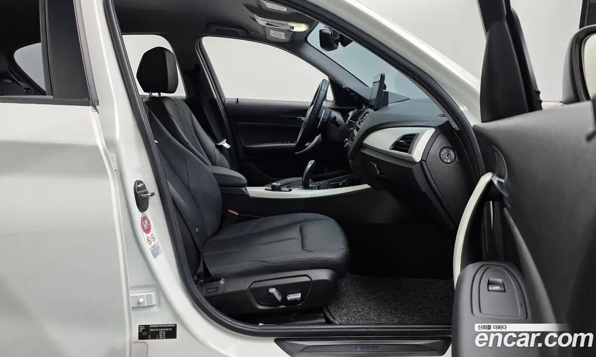 BMW 1 серия 2016 2.0 автомат (гидро), фото 16 BMW 1 серия 2016 2.0 автомат (гидро), фото 16