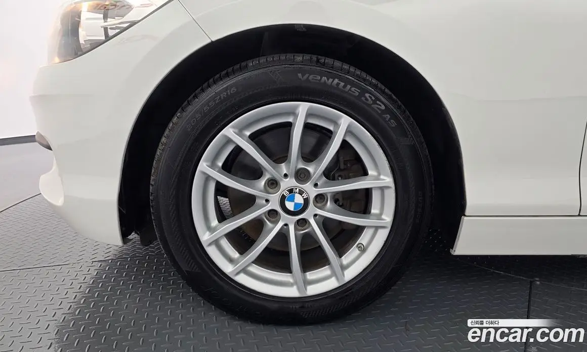 BMW 1 серия 2016 2.0 автомат (гидро), фото 5 BMW 1 серия 2016 2.0 автомат (гидро), фото 5