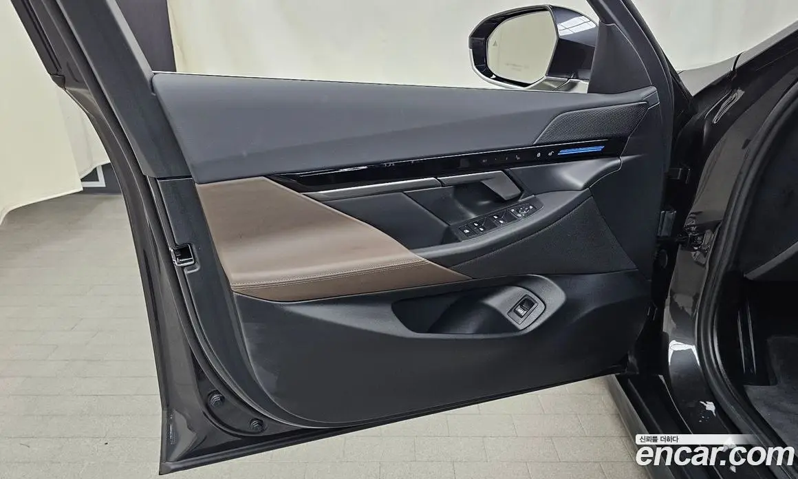 BMW 5 серия 2023 2.0 автомат (гидро), фото 13