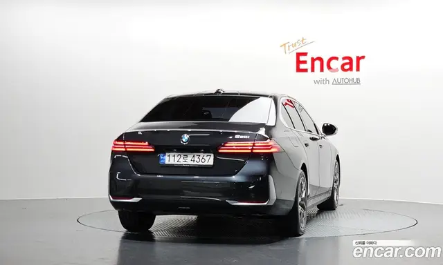 BMW 5 серия 2023 2.0 автомат (гидро), миниатюра 3