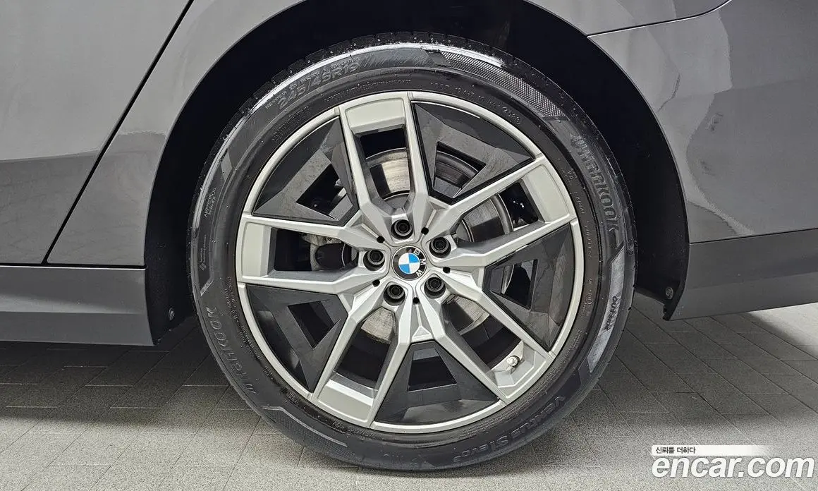 BMW 5 серия 2023 2.0 автомат (гидро), фото 6