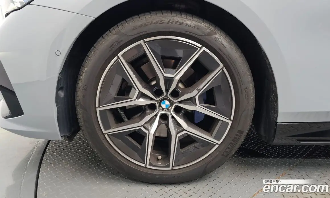 BMW 5 серия 2024 2.0 автомат (гидро), фото 4 BMW 5 серия 2024 2.0 автомат (гидро), фото 4