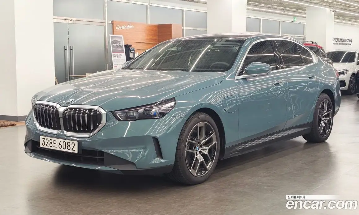 BMW 5 серия 2025 2.0 автомат (гидро), фото 1 BMW 5 серия 2025 2.0 автомат (гидро), фото 1